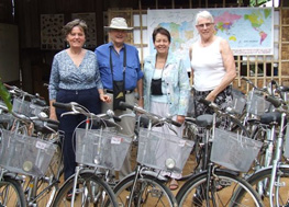 Patti Lee, Neil Burnham, Barbara Seagram and Marney Charles
with their donation of 25 Rotary Wheels for Learning Bicycles